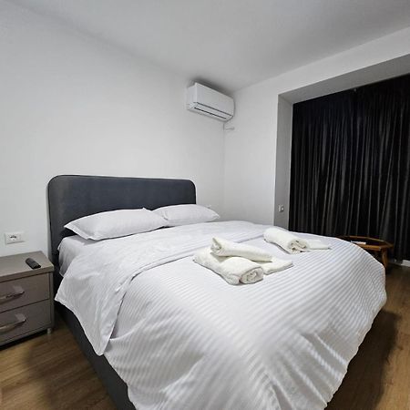 Elois Luxury Apartment Tirana Esterno foto